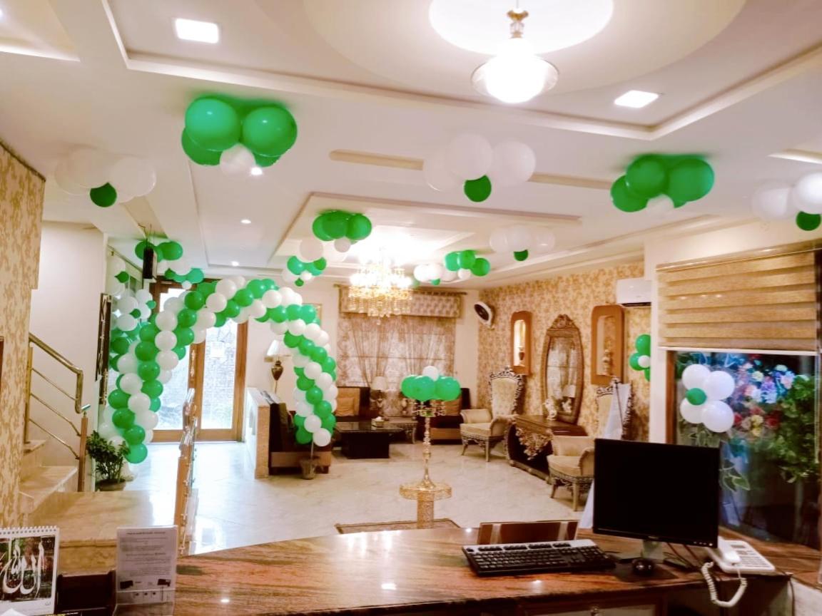 Hotel S.R. Lounge ムルターン エクステリア 写真