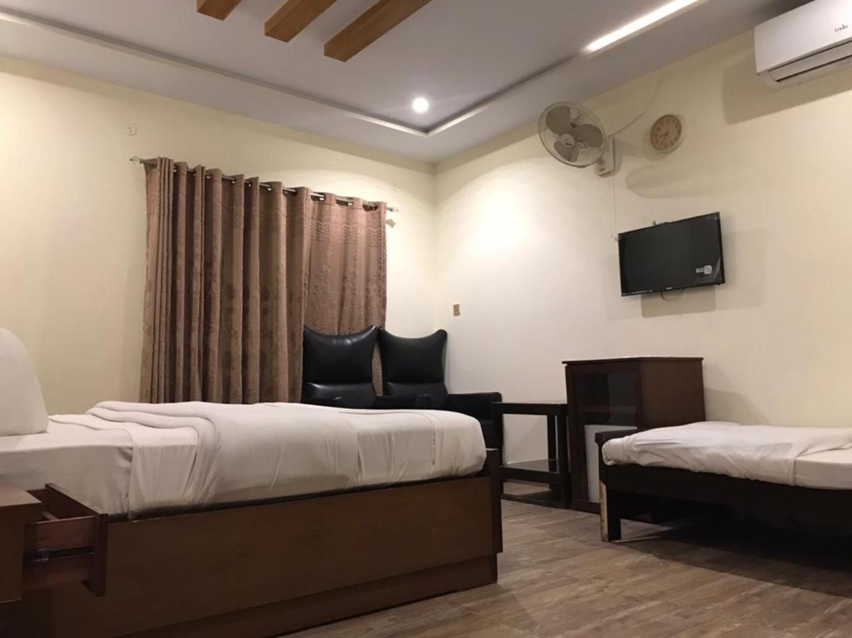 Hotel S.R. Lounge ムルターン エクステリア 写真
