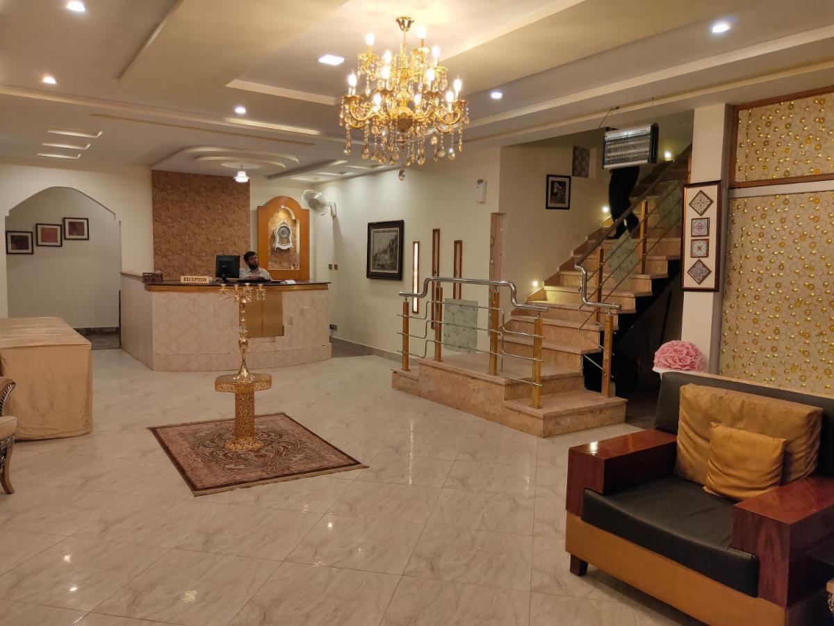 Hotel S.R. Lounge ムルターン エクステリア 写真