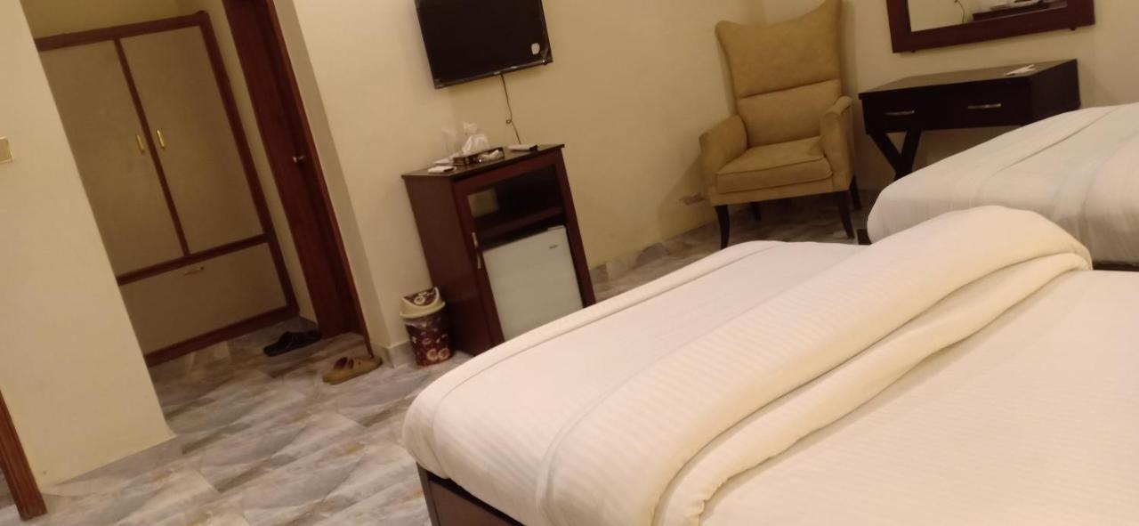 Hotel S.R. Lounge ムルターン エクステリア 写真