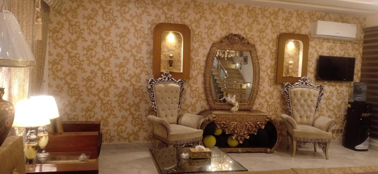 Hotel S.R. Lounge ムルターン エクステリア 写真