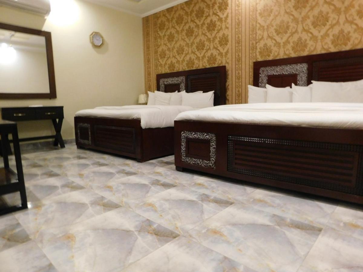 Hotel S.R. Lounge ムルターン エクステリア 写真